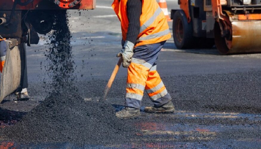 asphalt paving contractor